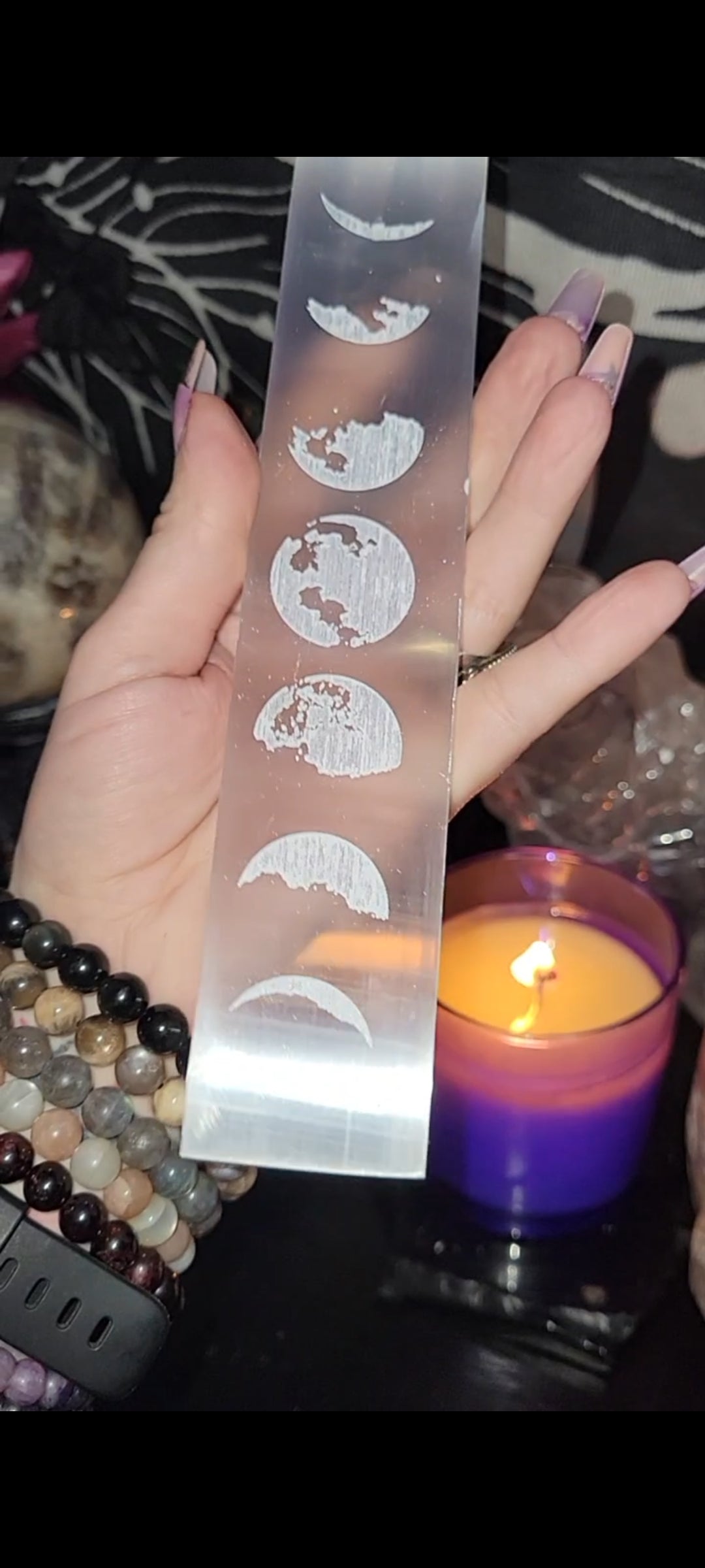 Moon phase selenite charging bar