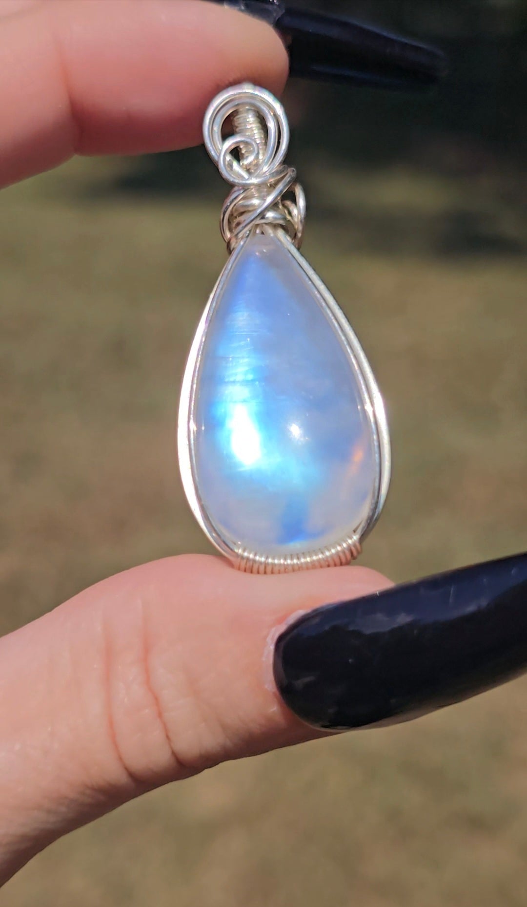 Blue Flash Moonstone Pendant | Intuition & New Beginnings