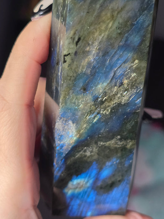 Labradorite Tower | Intuition, Transformation & Hidden Potential
