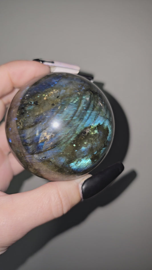 Blue & Green Flash Labradorite Sphere | Intuition, Possibility & Transformation
