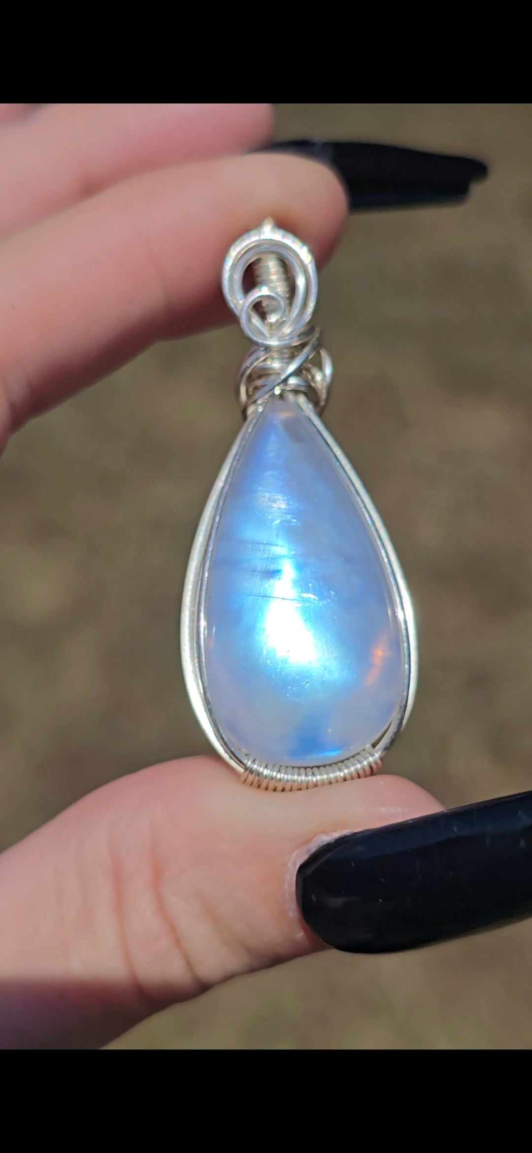 Blue Flash Moonstone Pendant | Intuition & New Beginnings