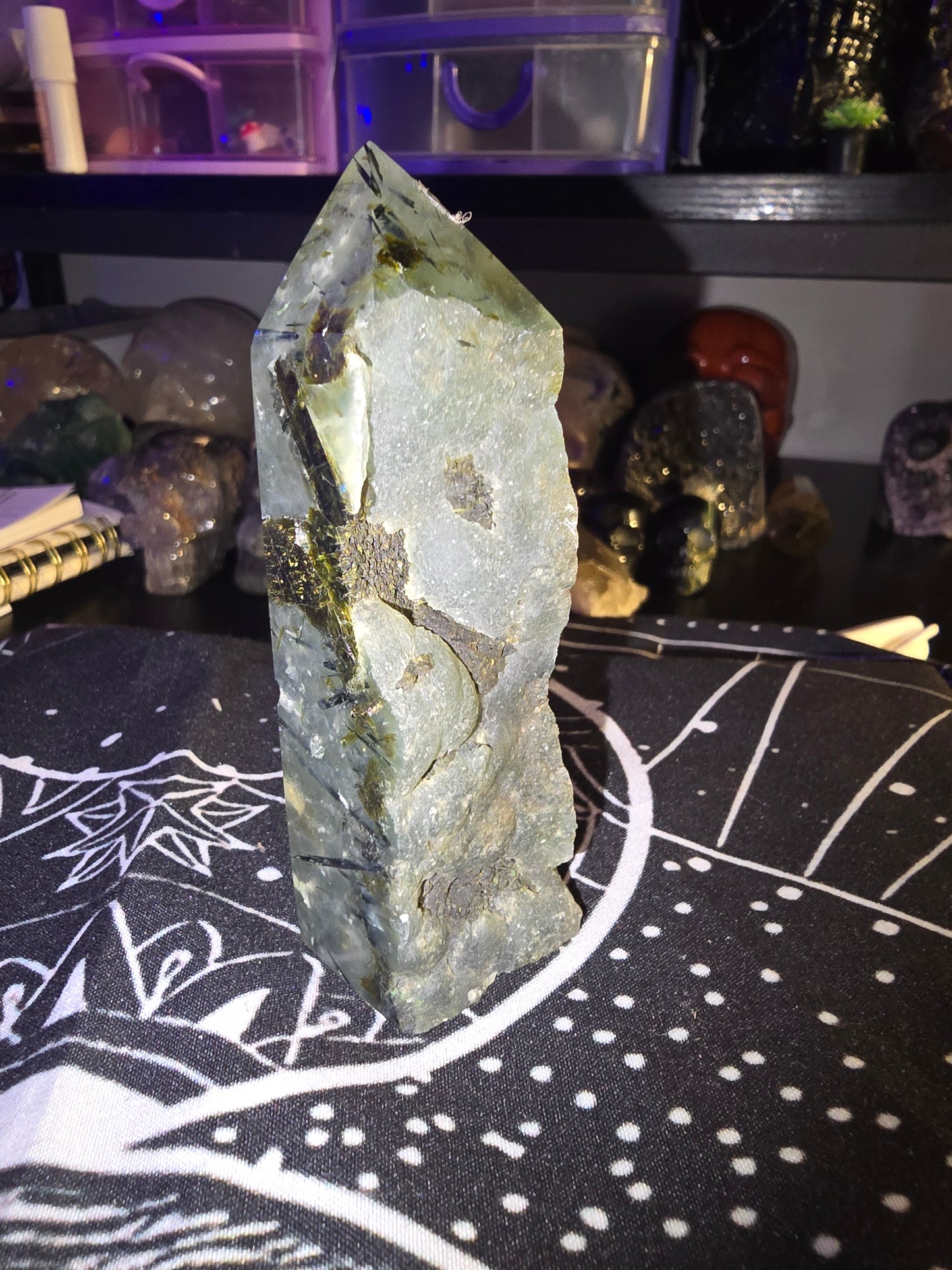 Prehenite Epidote Half Raw Tower
