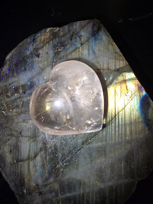 Powellite Quartz Heart 1