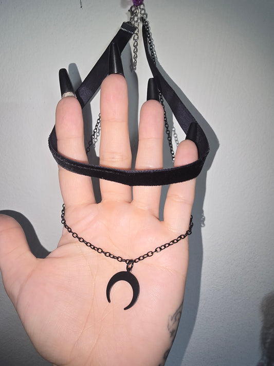 Chain Moon double layer choker