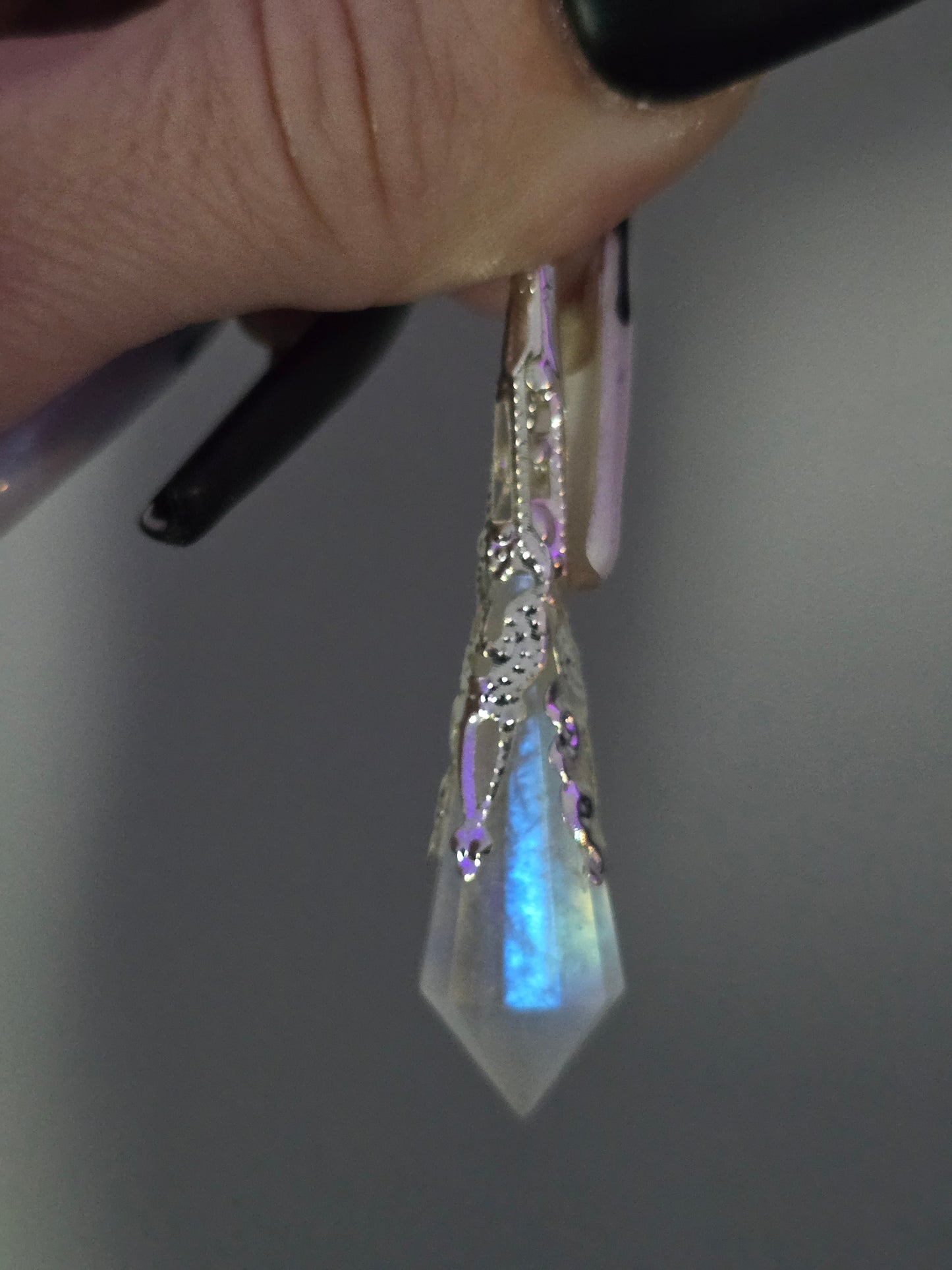 Vogel Cut Moonstone Pendant | Intuition, Inner Wisdom & New Beginnings