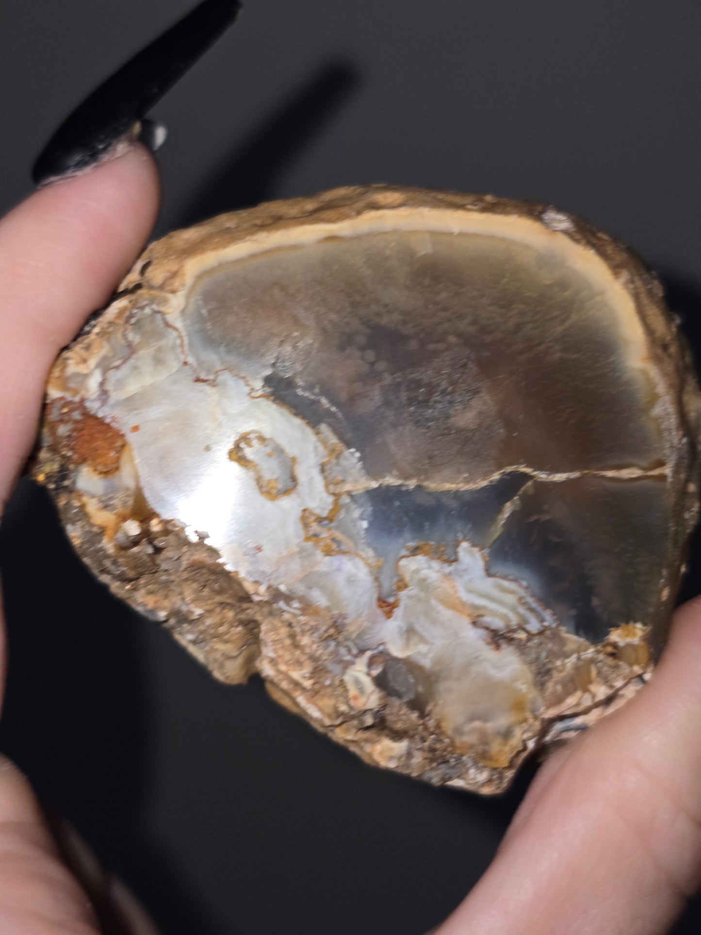 Agate Crystal Point | Stability, Balance & Gentle Grounding