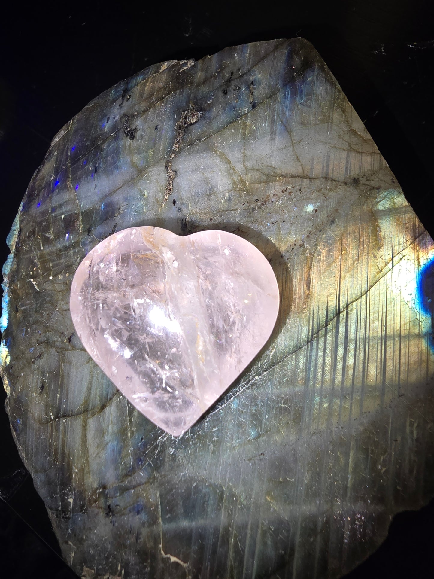 Powellite Quartz Heart 2