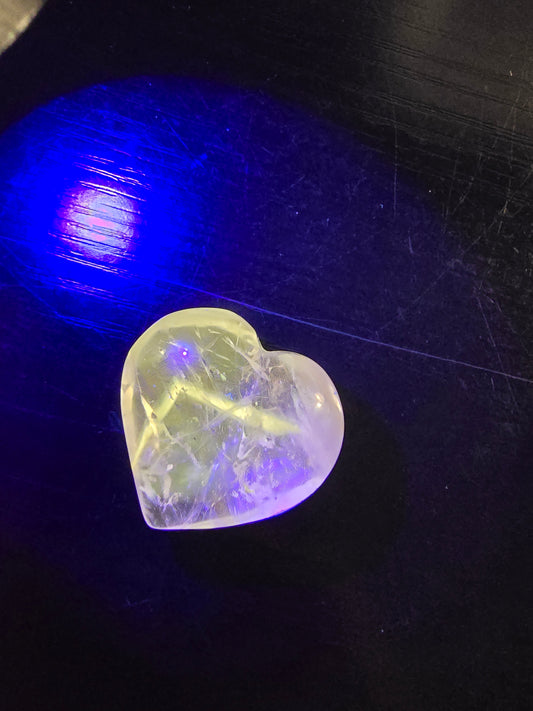 Powellite Quartz Heart 1