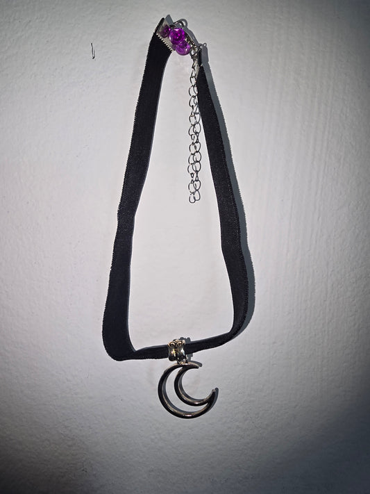 Moon Choker